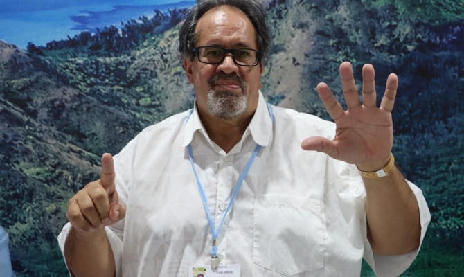 Wayne King of the Cook Islands