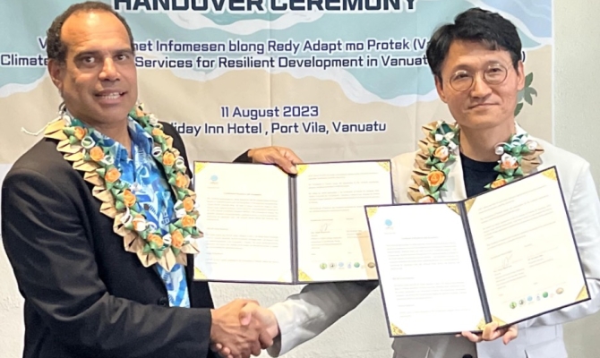 The handover of OSCAR. 