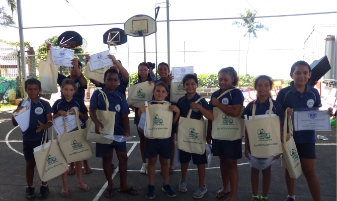 Some of the students whose projects won awards at VBS Science Fair prize giving